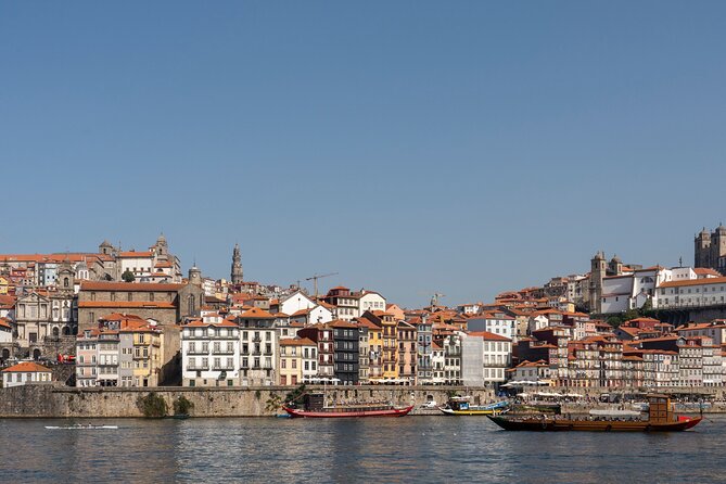 Porto 360°: Helicopter Flight, Guided Walking Tour & River Cruise - Guides make the day—names you might get and what to expect