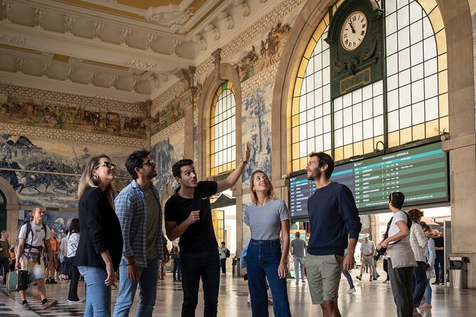 Porto 360°: Helicopter Flight, Guided Walking Tour & River Cruise - Stop 2: Mercado do Bolhão—learn Porto through everyday rhythms