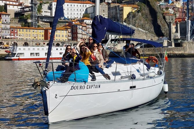 Porto: Cruzeiro privado rio douro até 8 pessoas com wine tasting - Price and value for a private group up to 8
