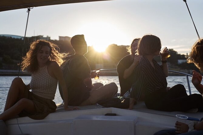 Porto: Douro River Boat Cruise with Port Wine and Snacks - Timing and Weather: When This Cruise Works Best