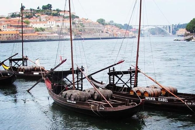 Porto Half Day Tour with River Cruise and Wine Tasting - Where It Starts: Praça de Gomes Teixeira and a Clear Game Plan