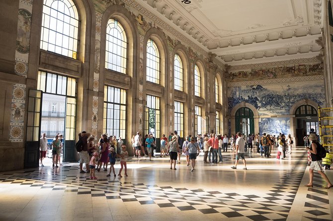 Porto Half Day Tour with River Cruise and Wine Tasting - Praca da Liberdade and São Bento: The Part Where Porto Feels Like a Postcard