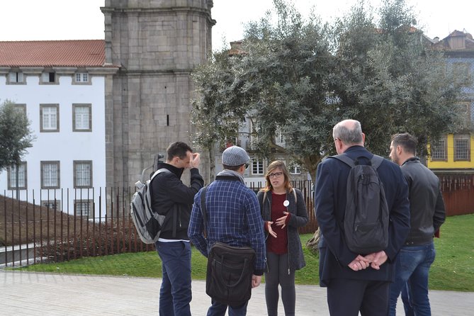 Porto Half Day Tour with River Cruise and Wine Tasting - The Guided Walk: Universidade to the Church Tiles (Stops That Set the Tone)