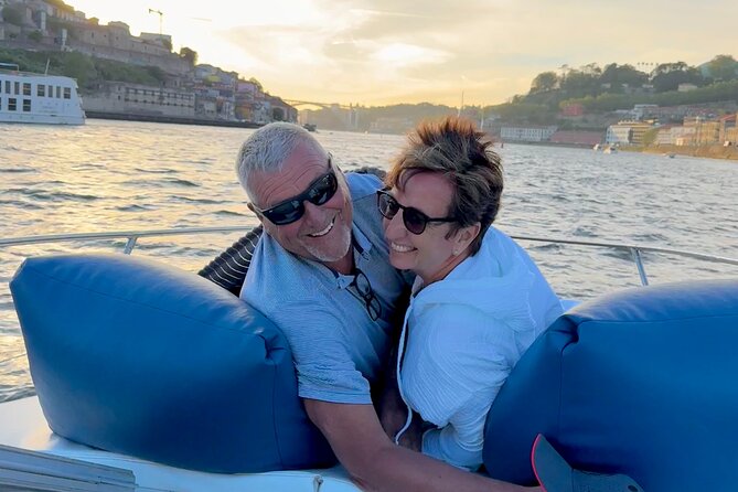 Porto: Yacht Small-Group Douro River Cruise & 6 Bridges w/ Drink - Ponte do Freixo and Jardim do Passeio Alegre: Leaving the Center and Reaching the River Mouth