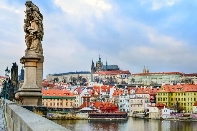 Prague: Bus Tour, Walking Tour, River Cruise and Lunch - The route from Na Florenci to Wenceslas Square and back