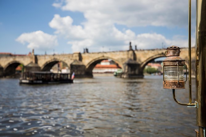 Prague Castle and Canal River Boat Tour - Meeting point to Old Town Square: your orientation engine