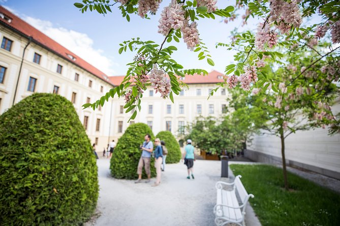 Prague Castle and Canal River Boat Tour - Crossing toward Mala Strana: castles are easier when you walk the right way