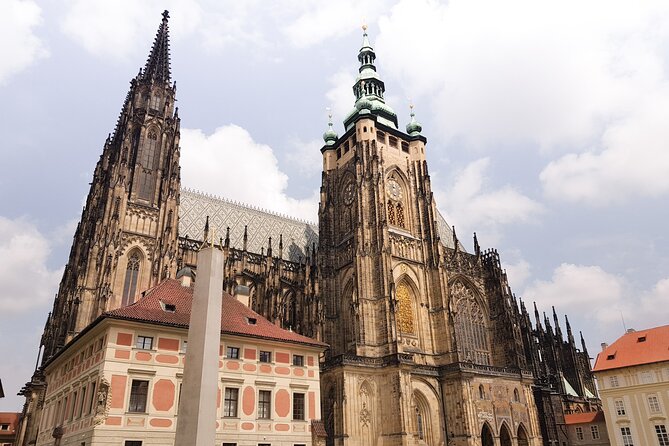 Prague Walking Tour with River Boat Cruise and Lunch - 6 hours - Vltava River Cruise From Křižovnické náměstí: See Prague From Water Level