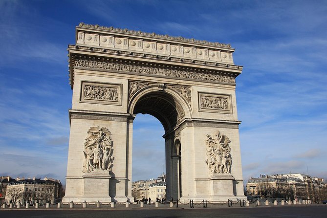 Private City Tour of Paris & River Cruise with Hotel Pick-Up - Montmartre: The Painters’ Square Stroll and Its Real Charm