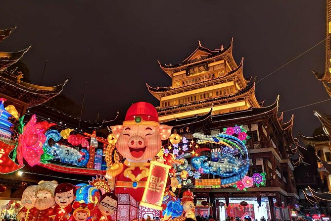 Private Evening Tour: VIP Huangpu River Cruise and Shanghai Lights - Stop 2: The VIP Bund cruise and why Peace Hotel matters