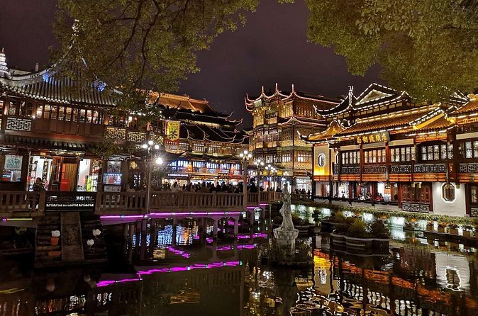 Private Evening Tour: VIP Huangpu River Cruise and Shanghai Lights - Price and value: what $128 really buys you