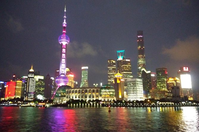 Private Evening Tour: VIP Huangpu River Cruise and Shanghai Lights - Stop 1: Yuyuan Old Street and the Nine-Zigzag Bridge at night
