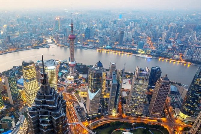 Private Night Tour-VIP River Cruise and Shanghai Tower Option - Group size vs real privacy: private tour, public city