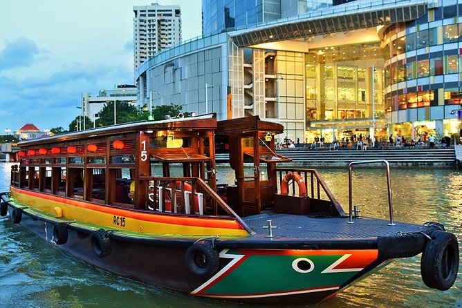 Private Singapore Night Tour with Gardens by the Bay&River Cruise - Marina Barrage: the sustainability stop that also gives perspective