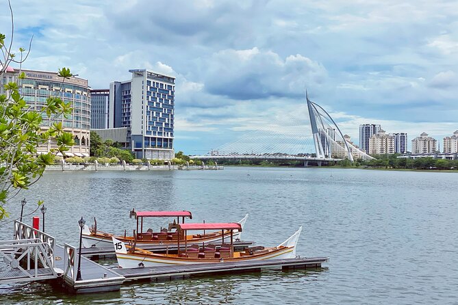 Putrajaya Half Day Tour with Pink Mosque & River Cruise(SIC) - Weather, rain gear, and what happens when operations change