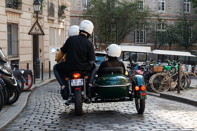 Retro Side-Car Tour in Paris and River Cruise - Cruise Time on the Seine: What to Expect