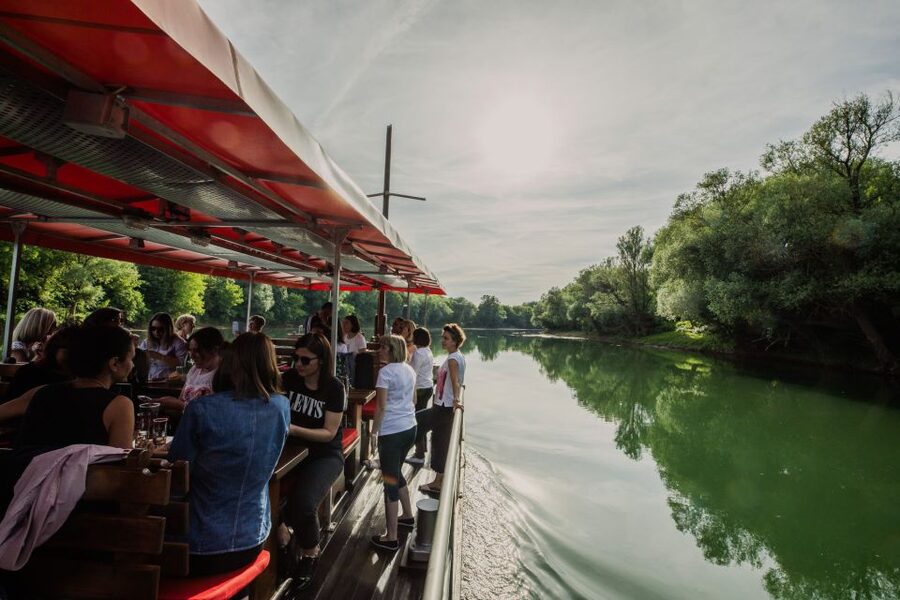 Riverboat tour by replica of a traditional Žitna lađa boat - The onboard interpretation: how stories connect to what’s outside