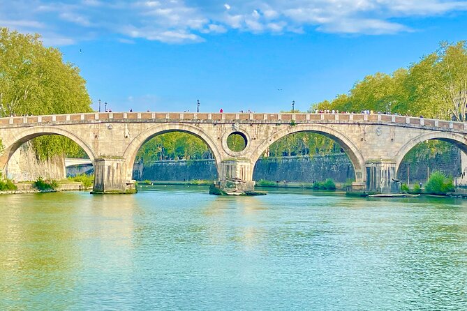 Rome Tiber River Ride and Top Food Tasting with Wine Pairing - Choosing your timing: how to avoid the most common mix-ups