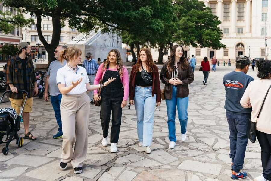 San Antonio: Premium Night Driving Tour with River Cruise - Should you book this San Antonio night driving tour?