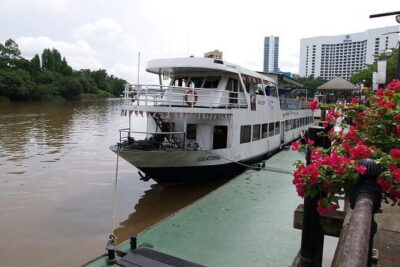 Sarawak Sunset River Cruise with Return Transfer - Panoramic Kuching views from the water: landmarks you’ll notice right away
