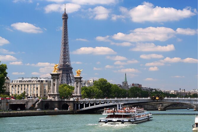 Seine River Cruise flexible ticket with Audio in Paris - 1 Hour - 12-Language Audio Guides: The Easiest Way to Follow the Sights