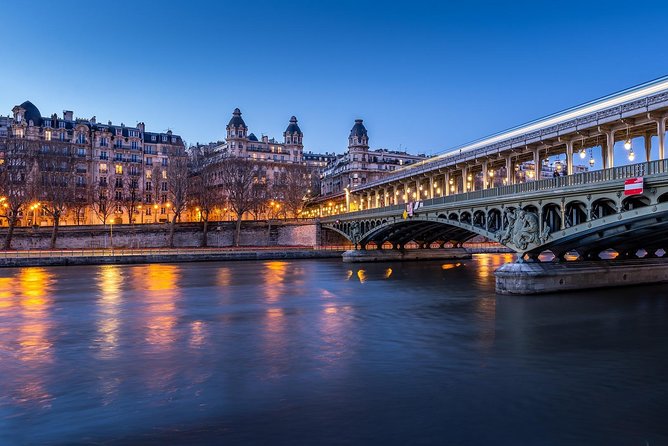 Seine River Cruise & French Crepe Tasting by the Eiffel Tower - Crepe Tasting at Les Terrasses du Trocadéro: The Part With the Most Variables