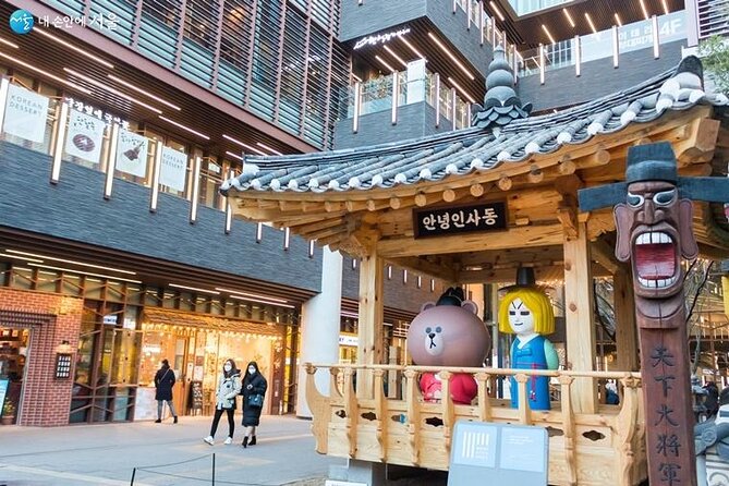 Seoul Private Tour: Palace, Bukchon, Insadong & Han River Cruise - Price and Logistics: Is $245 Worth It?