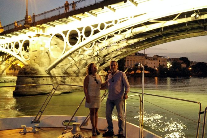 Seville: Guadalquivir River Cruise with Lunch or Dinner - Finding Muelle Nueva York Without Losing an Hour