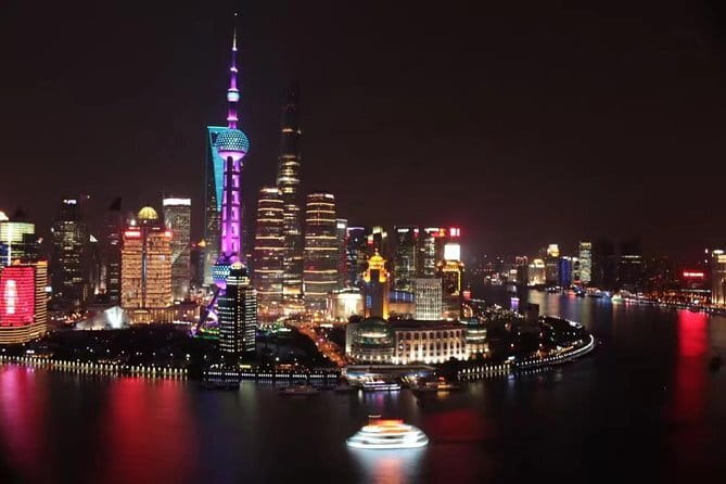 Shanghai by Night with Fine Local Dinner and VIP River Cruise Experiences - Key things that make this tour work so well