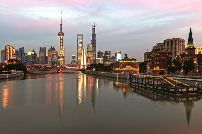 Shanghai Evening Tour: Huangpu River Cruise and Street Food - Meeting in the lobby at Grand Central Hotel