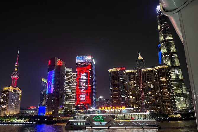 Shanghai Night River Cruise on Huangpu River - The Bund landmarks you’ll recognize: Customs House, Peace Hotel, HSBC
