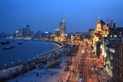 Shanghai Private Night Tour with Huangpu River Cruise, the Bund and Xintiandi - Huangpu River Cruise: The Skyline Warm-Up You Can Actually Enjoy