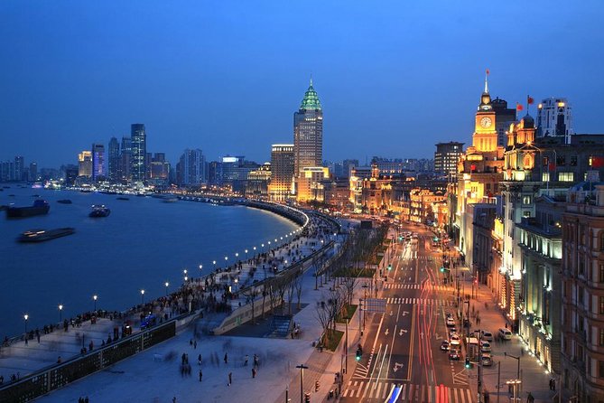 Shanghai Private Night Tour with Huangpu River Cruise, the Bund and Xintiandi - Huangpu River Cruise: The Skyline Warm-Up You Can Actually Enjoy