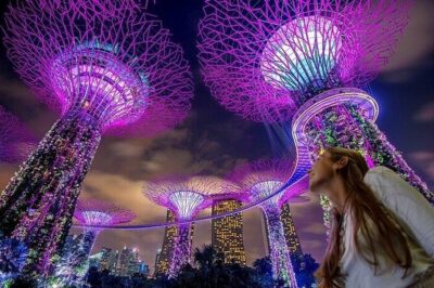 Singapore Guided Night Tour with 2 Light Shows & River Cruise - Clarke Quay River Cruise: skyline photos without the heat