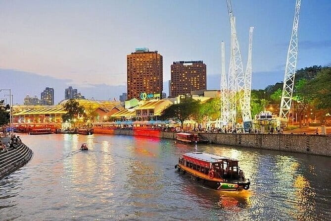 Singapore light to night : River Cruise & 02 Stunning Light Shows - Clarke Quay river cruise: the calm part before the lights