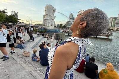 Singapore River Cruise and 2 Must-see Water Light Shows - Gardens by the Bay and Garden Rhapsody: Supertree Grove at night