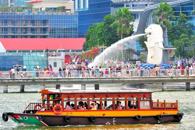 Singapore River Cruise E-Ticket - How to time it: daylight versus night river glow