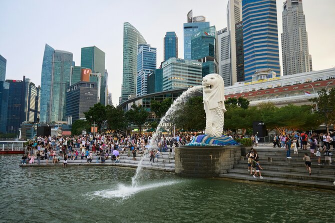 Singapore River Cruise, Night Garden Rhapsody & Spectra by CYT - The traditional bumboat cruise: the core of the evening