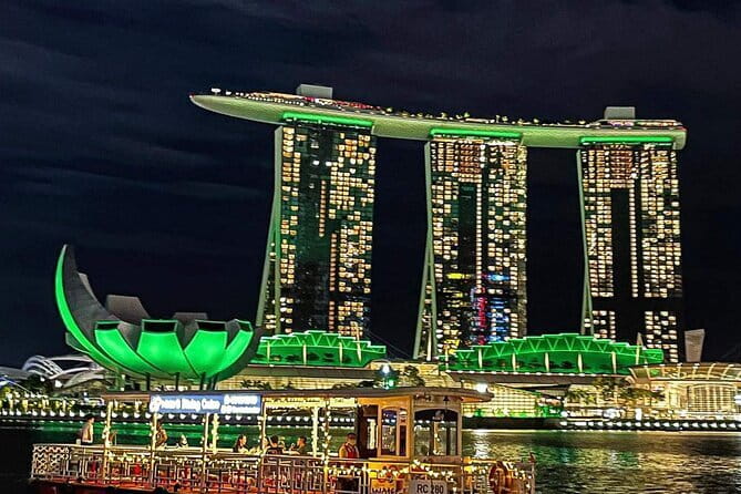 Singapore River Cruise Tour with E-Tickets - Raffles Landing Site and the Merlion: origin story, on water