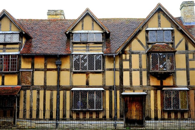Stratford-upon-Avon: River Cruise and City Audio Tour - Value and Practical Reality: What You Pay Around $19.89 for