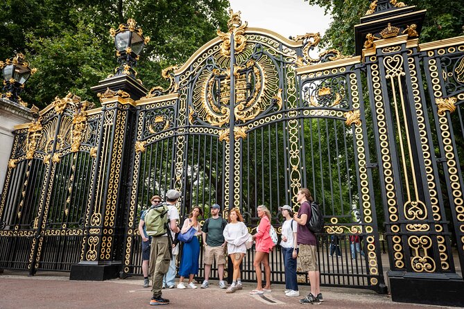 Thames River Cruise & Private Westminster 3-Hour Tour - Horse Guards Parade and Whitehall: where you can photograph the power