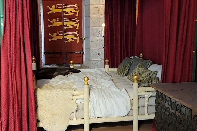 Tower of London: Guided Tour with Thames River Cruise - The Thames River Cruise voucher: use it without losing your day