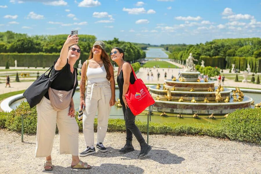 Versailles Palace and Gardens Entry with Seine river Cruise - Bateaux Mouches on the Seine: Eiffel Tower to Notre-Dame From the Water