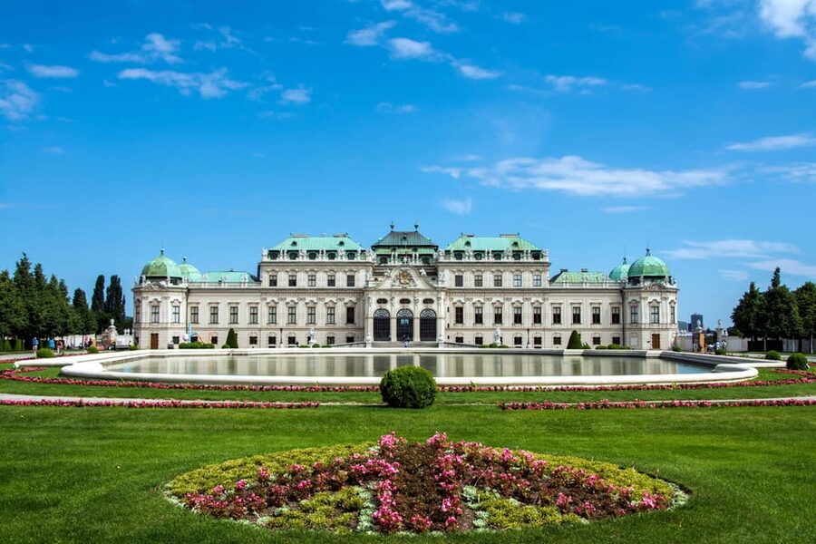 Vienna: Hop-on Hop-off, Ferris Wheel, and River Cruise - Digital walking tour: how to turn bus stops into a real route