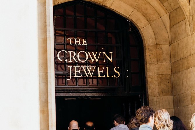 VIP Early Access Opening Ceremony Tower of London & River Cruise - Potential Gotchas: Ceremony Timing, Meeting Point Confusion, and Security Delays