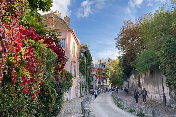 VIP Paris in a Day: Montmartre, Louvre, Île de la Cité, Cruise - The lunch reset: plan to eat nearby, not across town