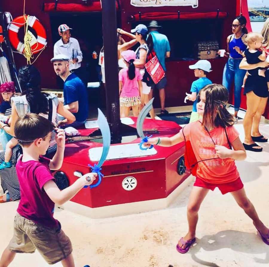 Washington DC: Family Treasure Hunt River Cruise - Kid activities that actually hold attention: face paint and water cannons