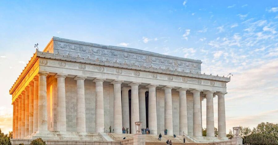 Washington DC: River Cruise & DC City Tour + Entry Ticket - WWII through MLK Jr.: the memorial route built for one-day perspective