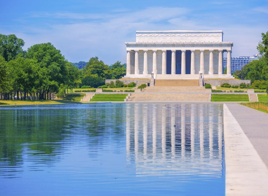 Washington DC: River Cruise & DC City Tour + Entry Ticket - Georgetown Harbor to the Potomac: 50 minutes that change how the monuments look