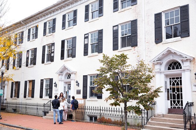 Washington: Potomac River Cruise & Guided Georgetown Walking Tour - Martin’s Tavern: the Kennedy story stop that people actually remember